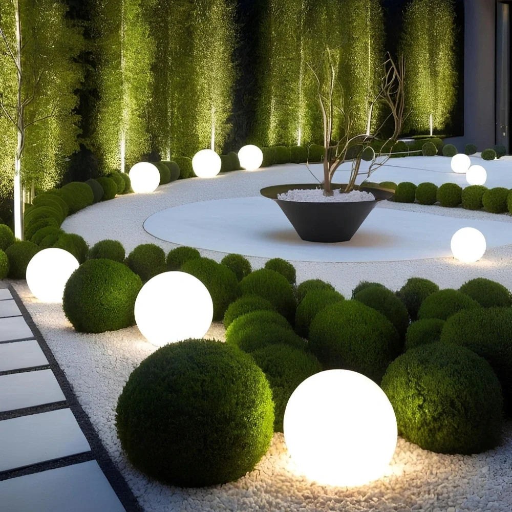 Spherical Garden Light – Weatherproof, 16 Colours with Remote Control for Garden or Interior
