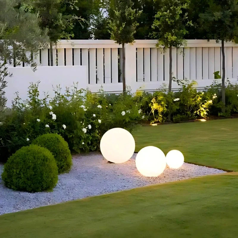 Spherical Garden Light – Weatherproof, 16 Colours with Remote Control for Garden or Interior