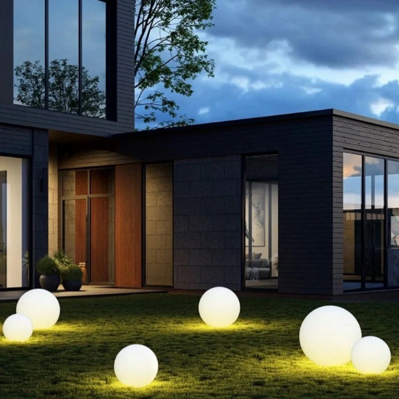 Spherical Garden Light – Weatherproof, 16 Colours with Remote Control for Garden or Interior