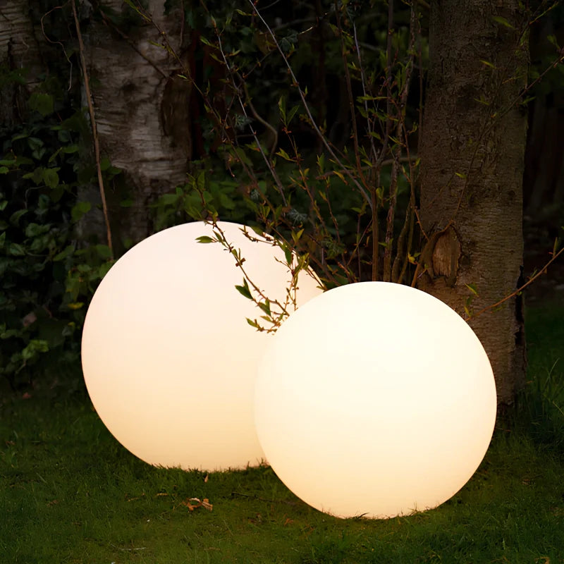 Spherical Garden Light – Weatherproof, 16 Colours with Remote Control for Garden or Interior