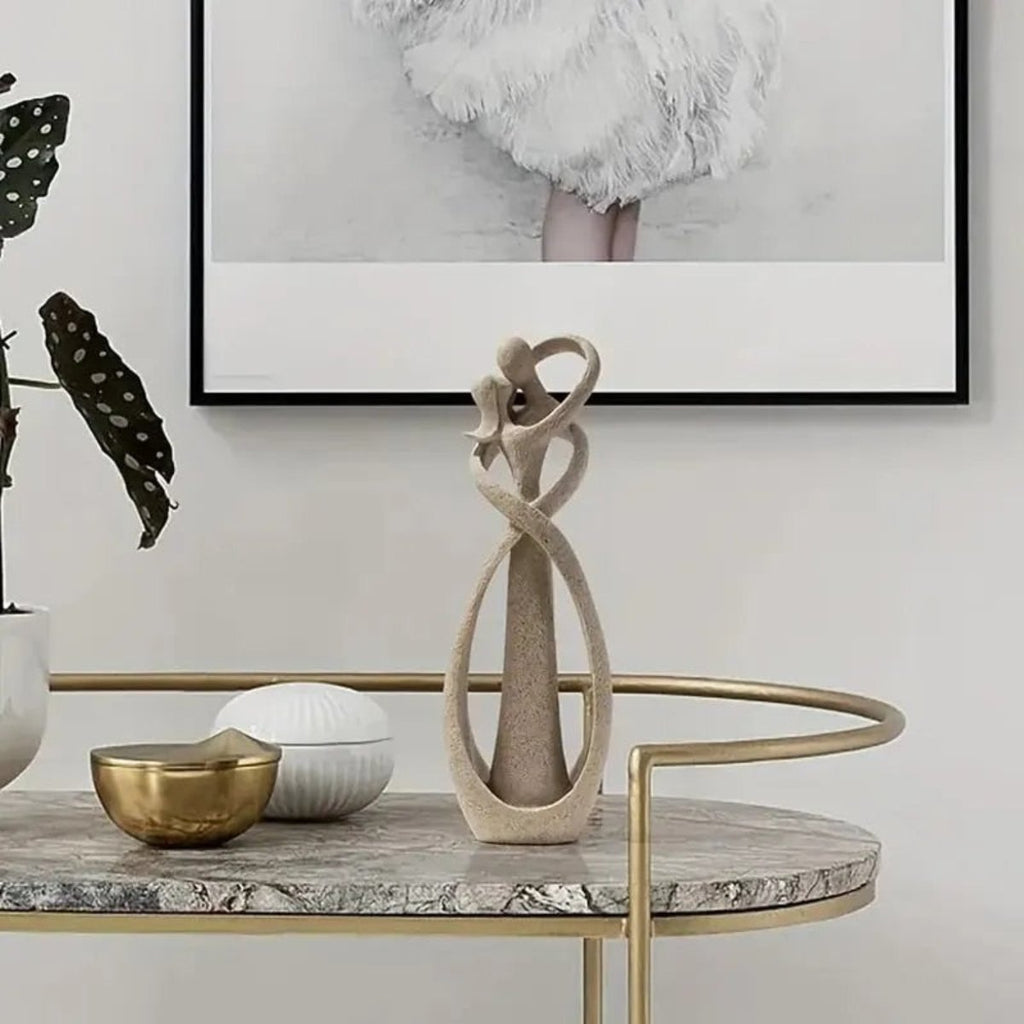 Resin Sculpture – Romantic Couple in Kiss, Atmospheric Decoration for Living Room or Bedroom