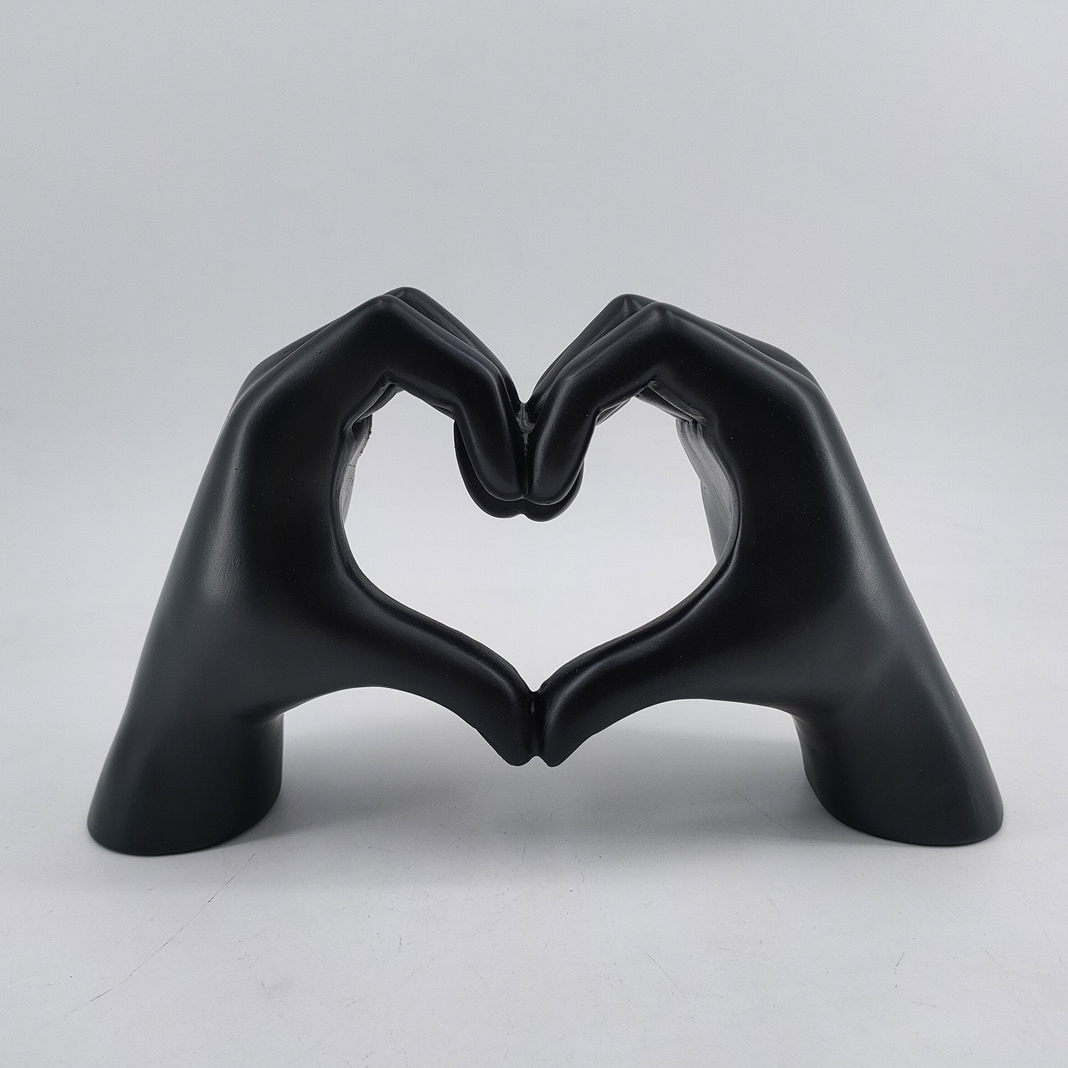 Wooden Decoration – Hand-engraved, Natural Wood Look as a Symbol of Love for Living Room or Bedroom