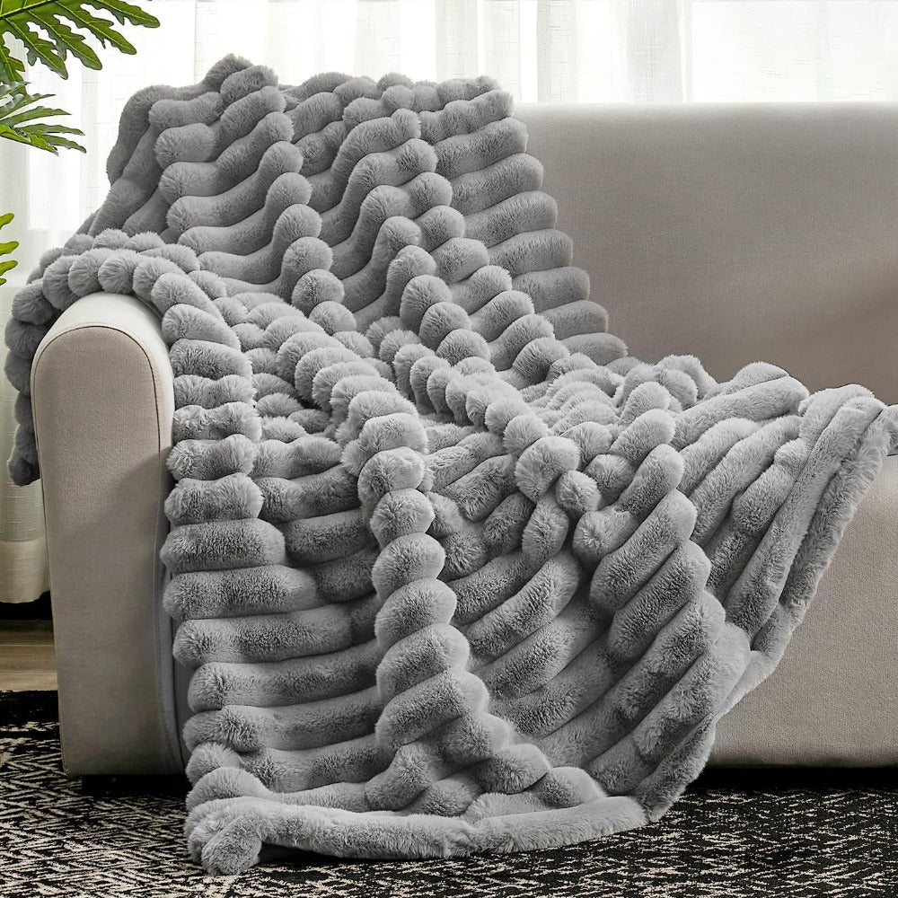 Plush Blanket Cover – Ribbed Texture for Living Room or Bedroom