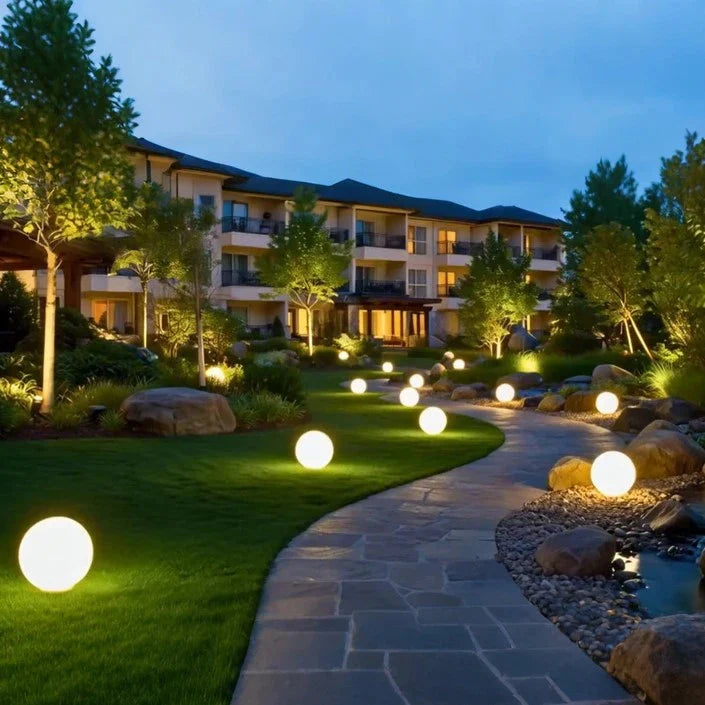 Spherical Garden Light – Weatherproof, 16 Colours with Remote Control for Garden or Interior