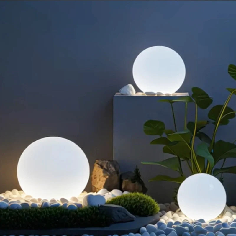 Spherical Garden Light – Weatherproof, 16 Colours with Remote Control for Garden or Interior
