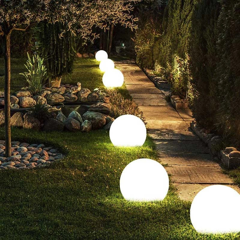 Spherical Garden Light – Weatherproof, 16 Colours with Remote Control for Garden or Interior