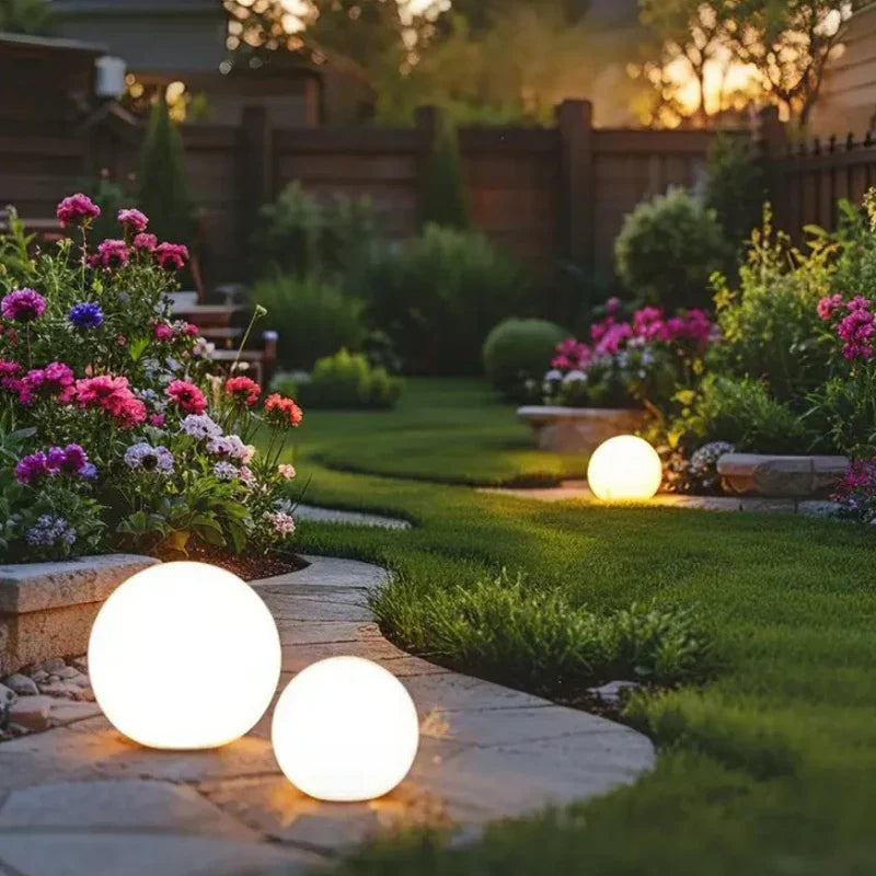 Spherical Garden Light – Weatherproof, 16 Colours with Remote Control for Garden or Interior
