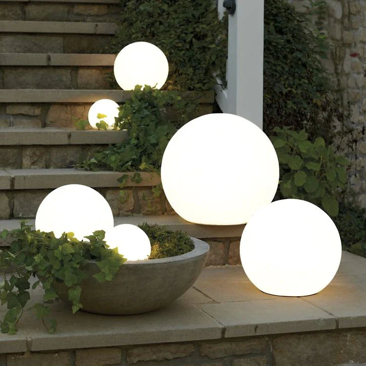 Spherical Garden Light – Weatherproof, 16 Colours with Remote Control for Garden or Interior
