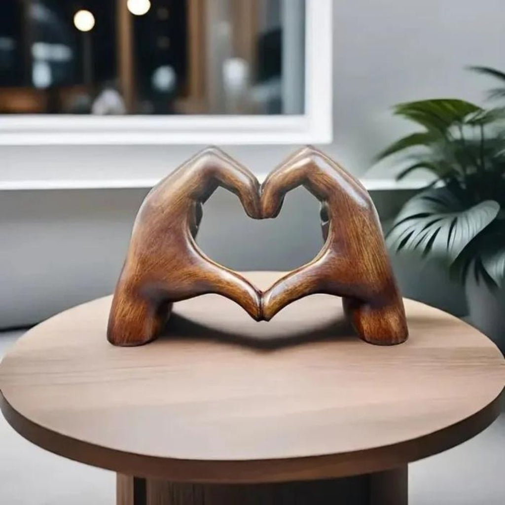 Wooden Decoration – Hand-engraved, Natural Wood Look as a Symbol of Love for Living Room or Bedroom