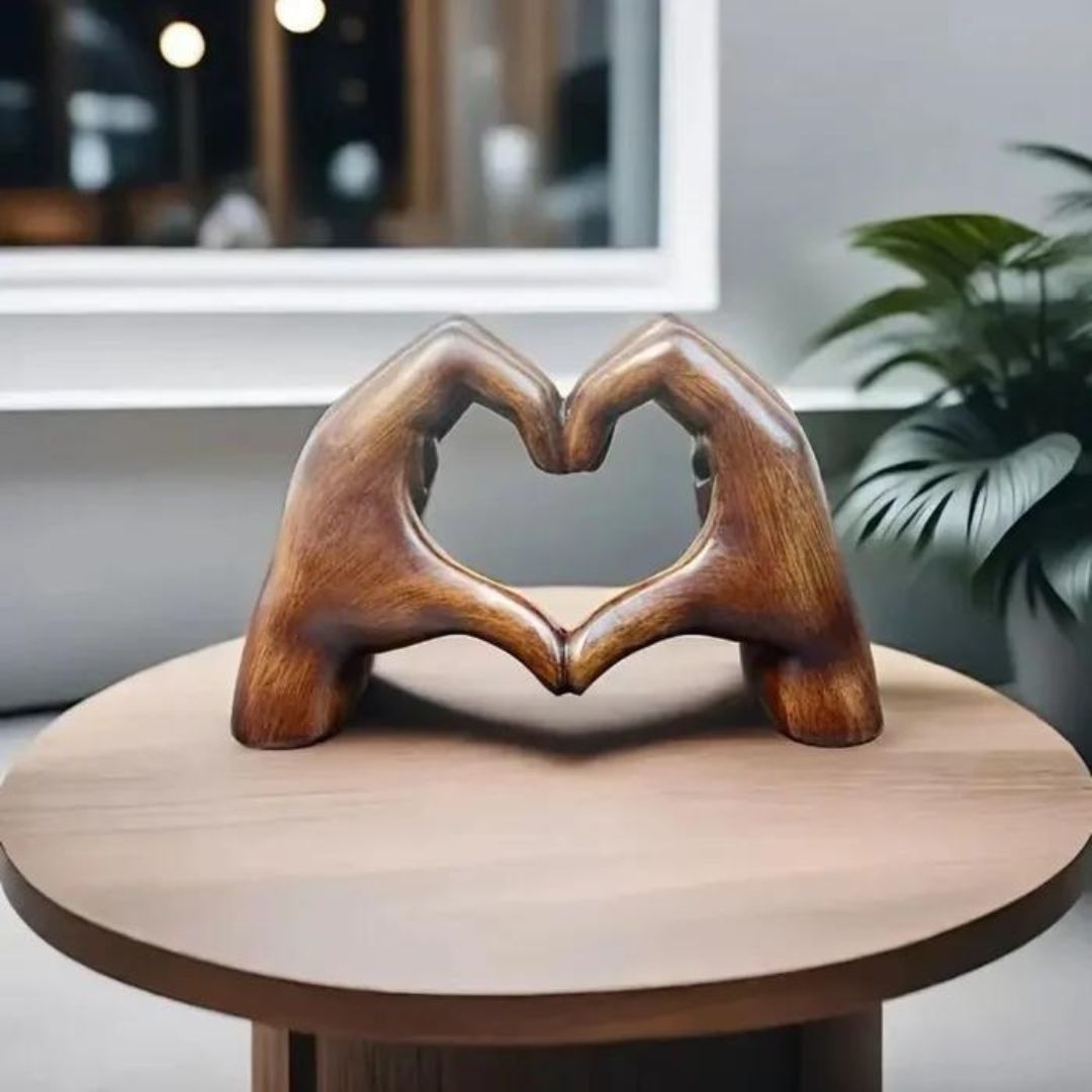 Wooden Decoration – Hand-engraved, Natural Wood Look as a Symbol of Love for Living Room or Bedroom