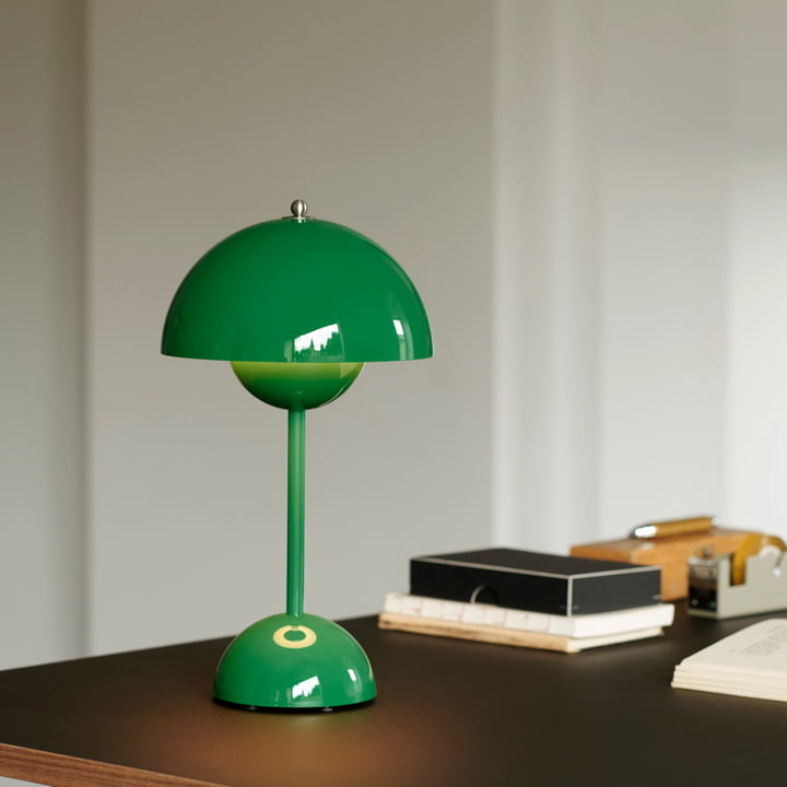 Wireless Table Lamp – Multicolor Mushroom Shape for Desk or Bedside Table