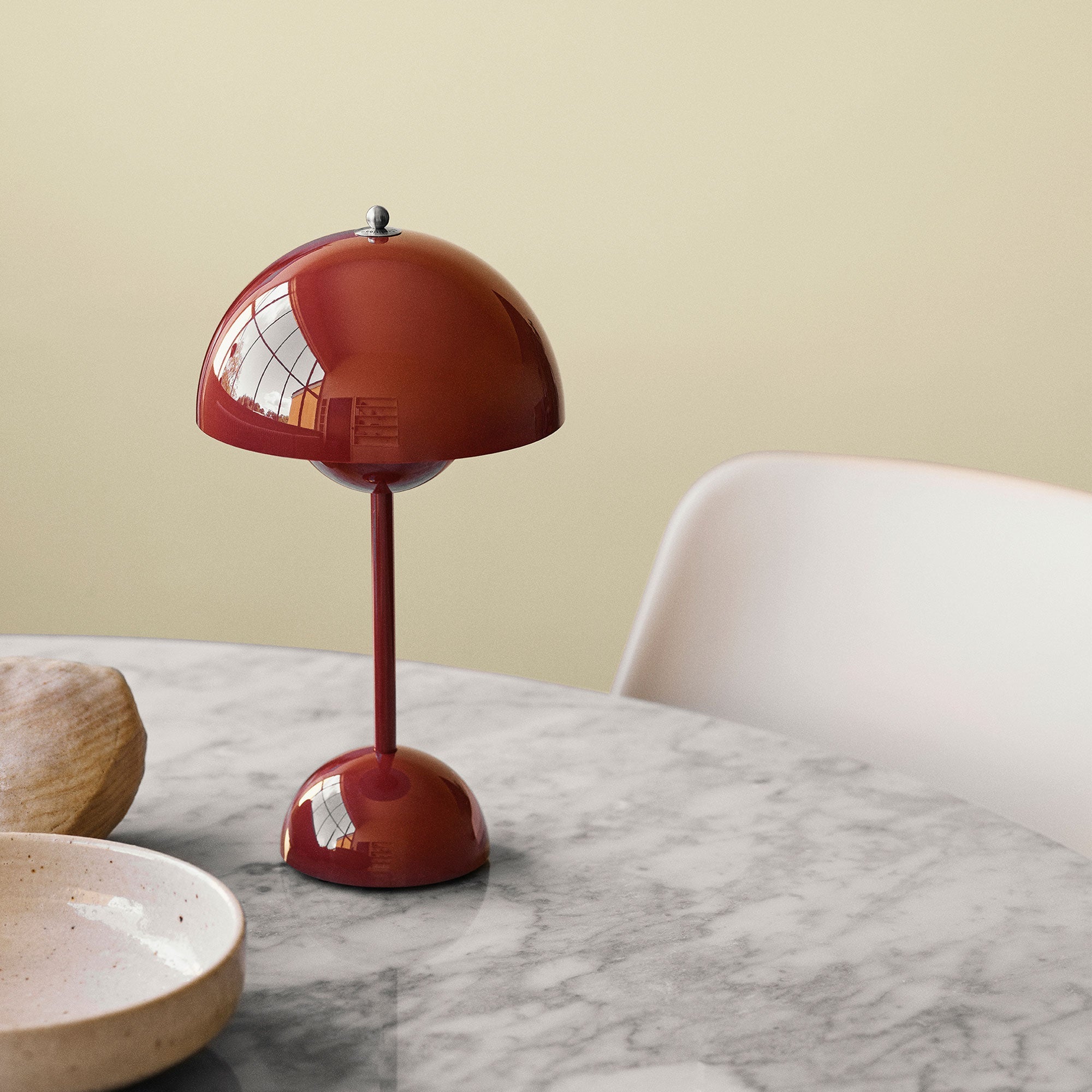 Wireless Table Lamp – Multicolor Mushroom Shape for Desk or Bedside Table